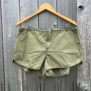 NWT UO Avery Pull-On Short in Khaki Green